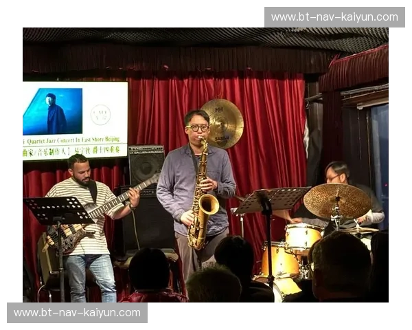 冰火之巅的宿命博弈：当爵士乐遇上大苹果城的喧嚣